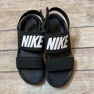 Nike Tanjun Sandals